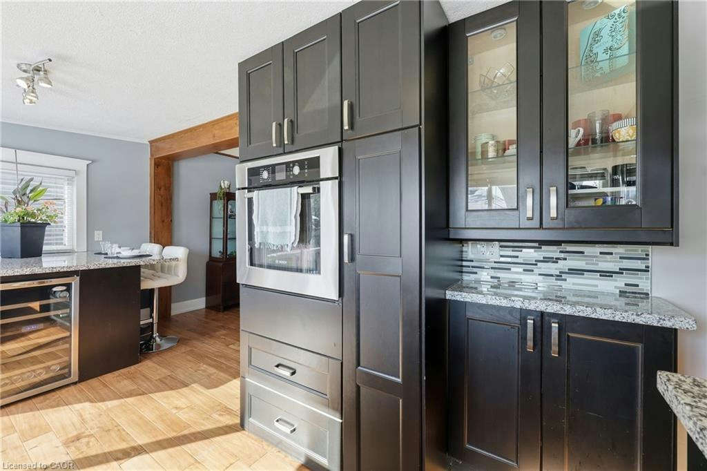 31 Hunter Street, Hamilton, ON, L9H 1E5 - 18