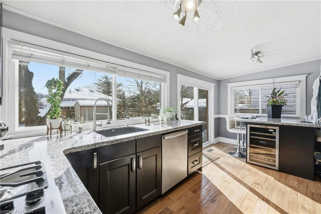 31 Hunter Street, Hamilton, ON, L9H 1E5 - 16