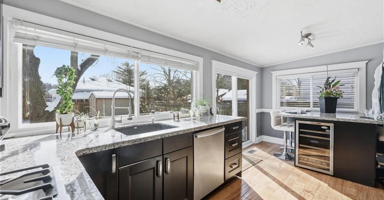 31 Hunter Street, Hamilton, ON, L9H 1E5 - 16
