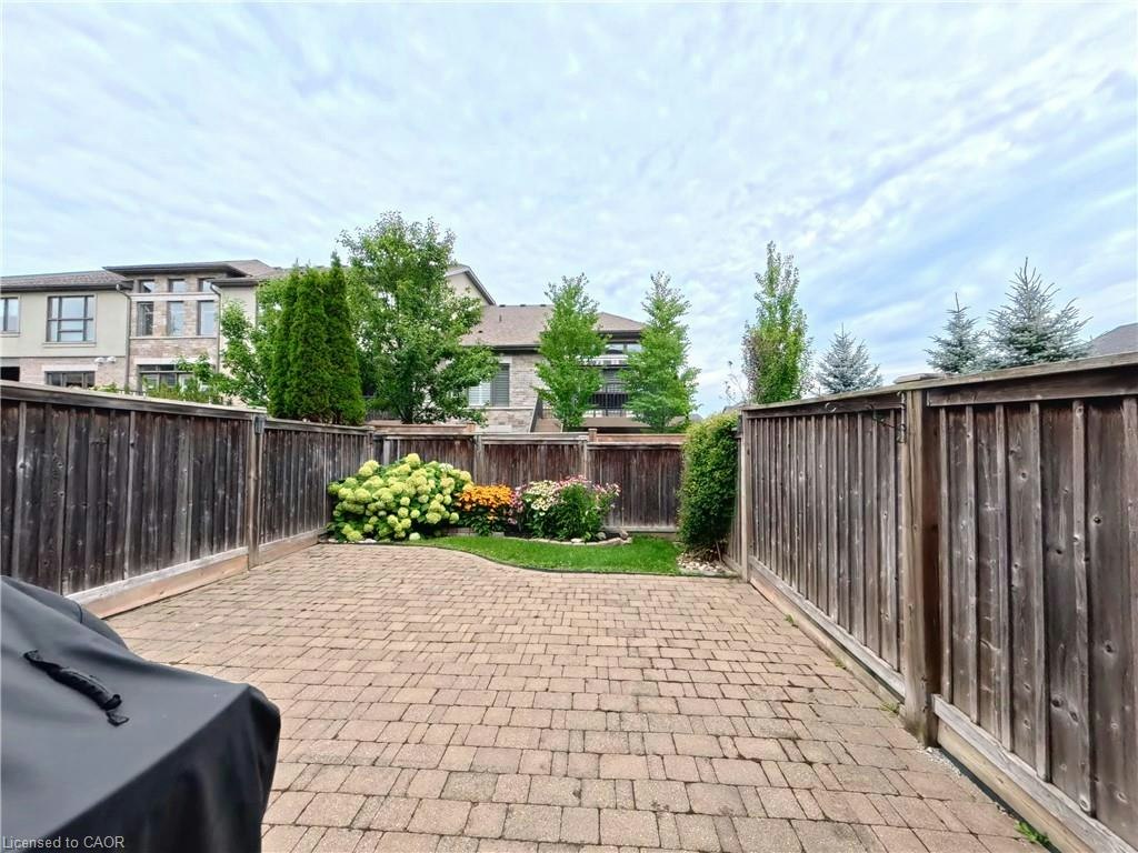 160 Oak Park Drive, Waterloo, ON, N2K 0B3 - 26