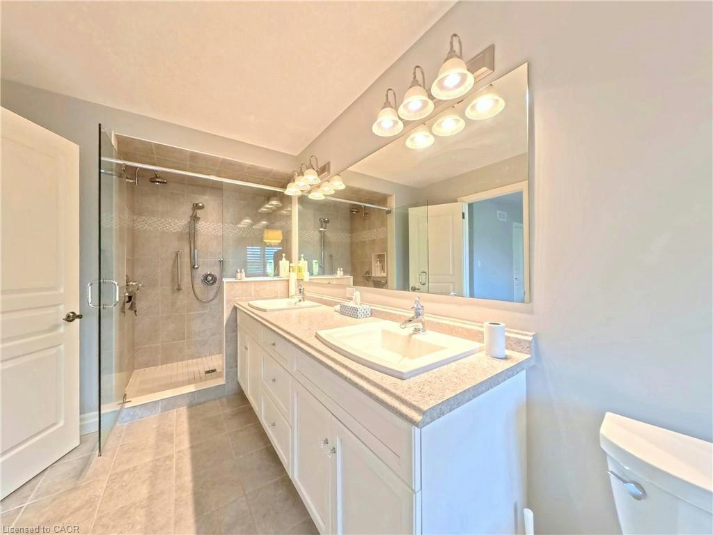 160 Oak Park Drive, Waterloo, ON, N2K 0B3 - 29