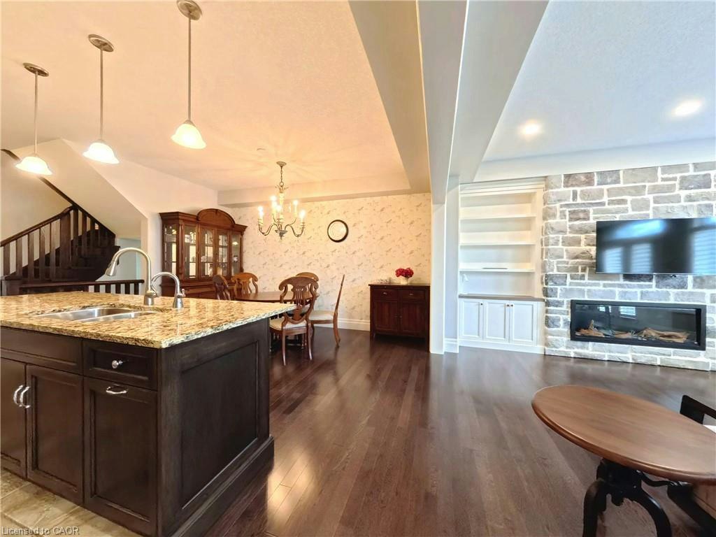 160 Oak Park Drive, Waterloo, ON, N2K 0B3 - 3