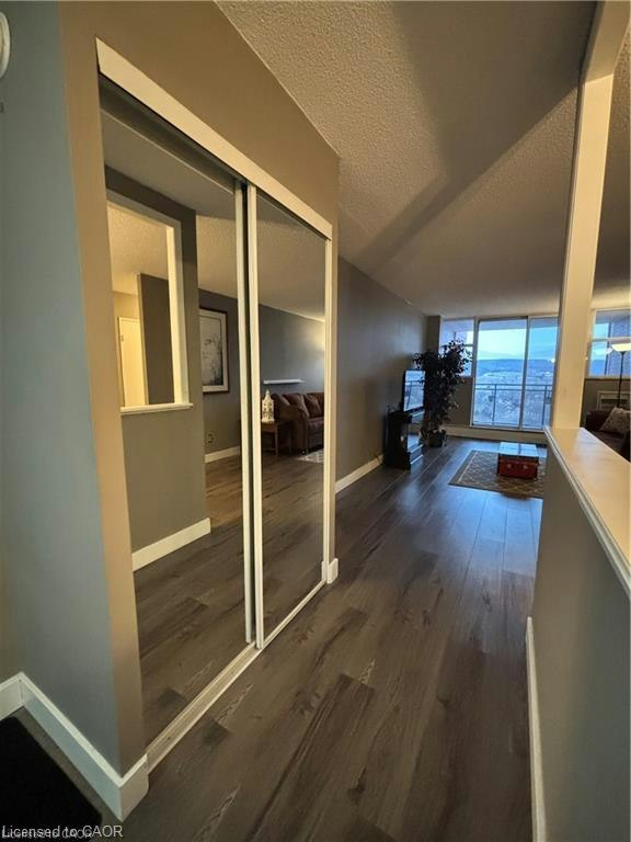 1210-975 Warwick Court, Burlington, ON, L7T 3Z7 - 8