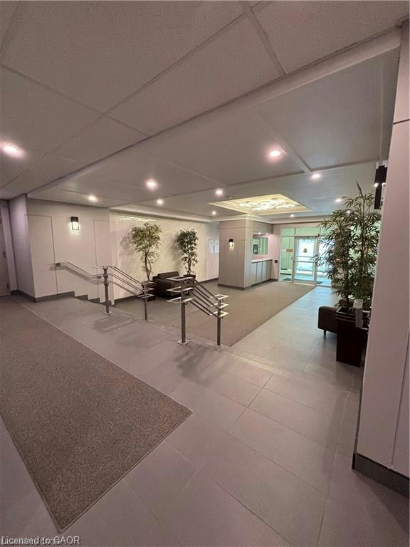 1210-975 Warwick Court, Burlington, ON, L7T 3Z7 - 6