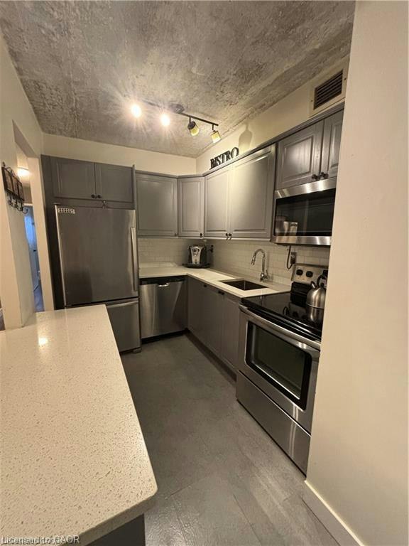 1210-975 Warwick Court, Burlington, ON, L7T 3Z7 - 17