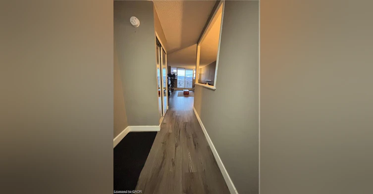 1210-975 Warwick Court, Burlington, ON, L7T 3Z7 - 7