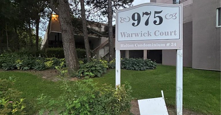 1210-975 Warwick Court, Burlington, ON, L7T 3Z7 - 2