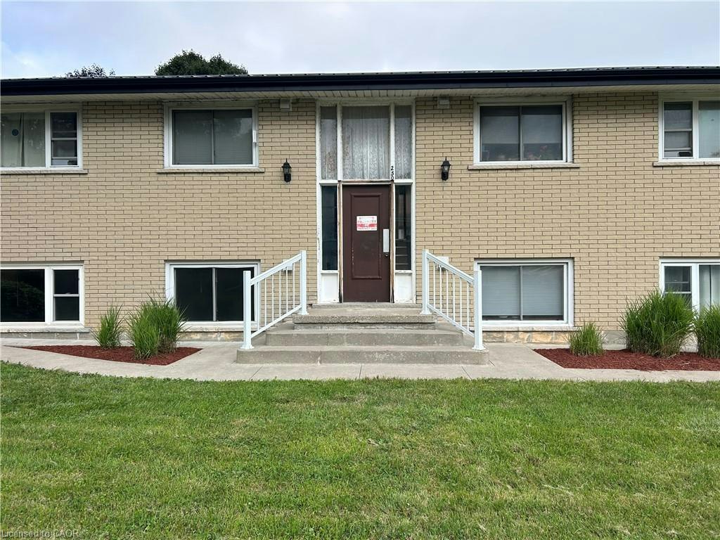1-250 Cedar Street, Norfolk County, ON, N3Y 2H9 - 2