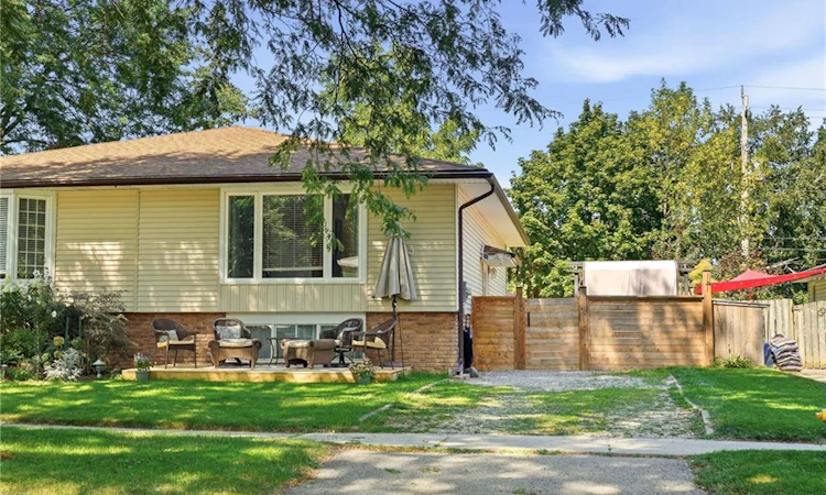 3 Glengrove Avenue
