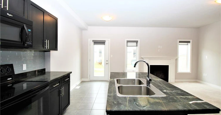 11 Sonoma Valley Crescent, Hamilton, ON, L9B 0J3 - 5