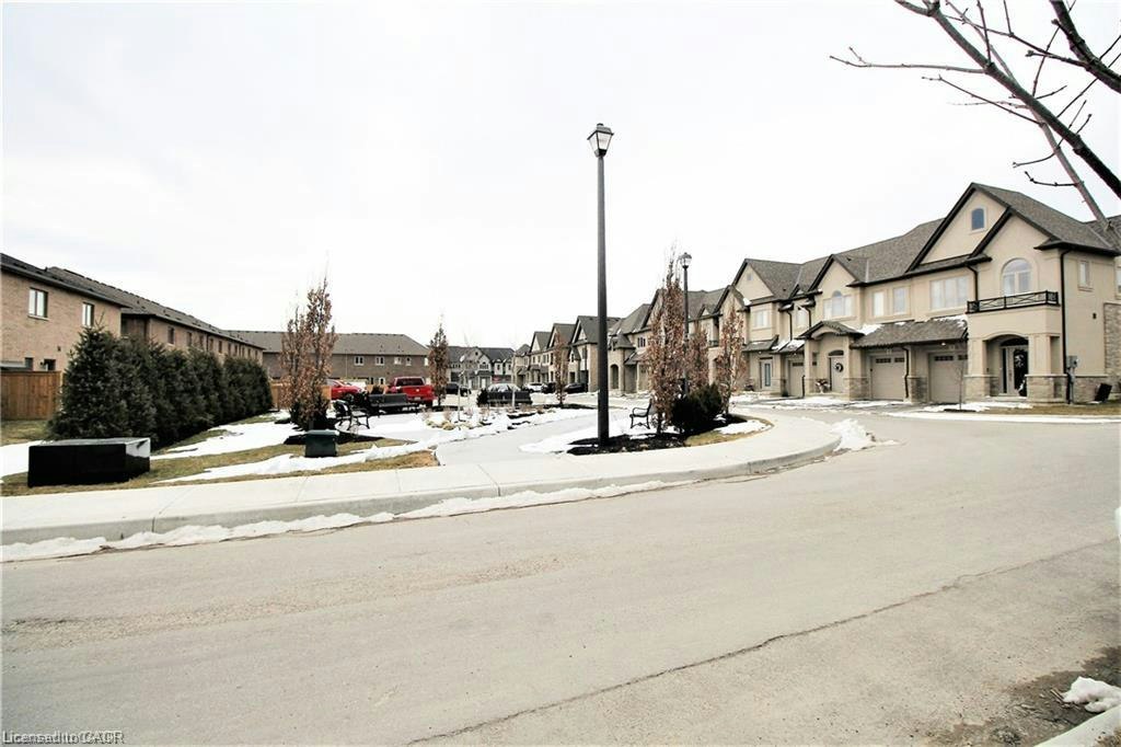 11 Sonoma Valley Crescent, Hamilton, ON, L9B 0J3 - 3