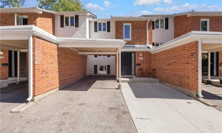 2-427 Keats Way