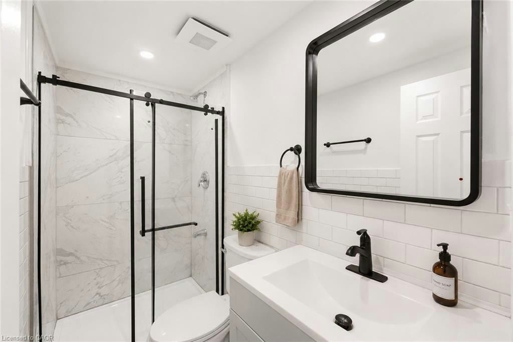 UPPER LEVEL-58 Tupper Crescent, Kitchener, ON, N2B 2X9 - 16