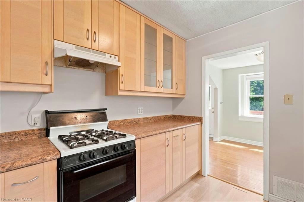 22 Ramore Street, Cambridge, ON, N1S 2P8 - 17