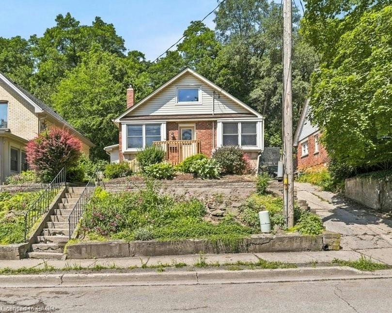 22 Ramore Street, Cambridge, ON, N1S 2P8