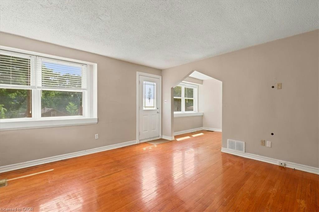 22 Ramore Street, Cambridge, ON, N1S 2P8 - 4