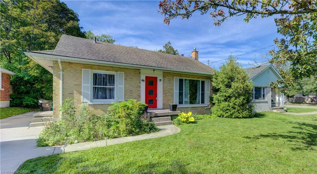 49 Dietz Avenue S, Waterloo, ON, N2L 2J8