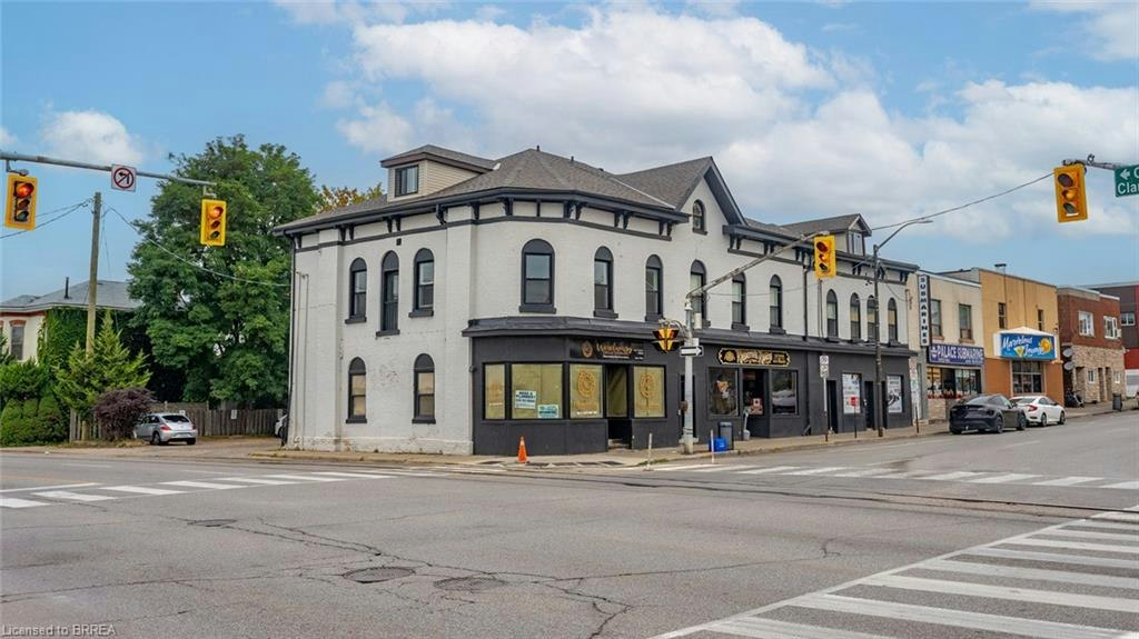 2-302 Colborne Street, Brantford, ON, N3S 3M9