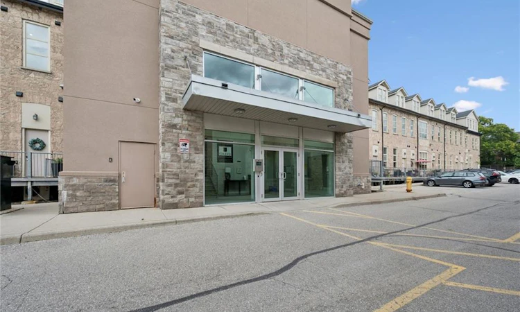 204-25 Concession Street