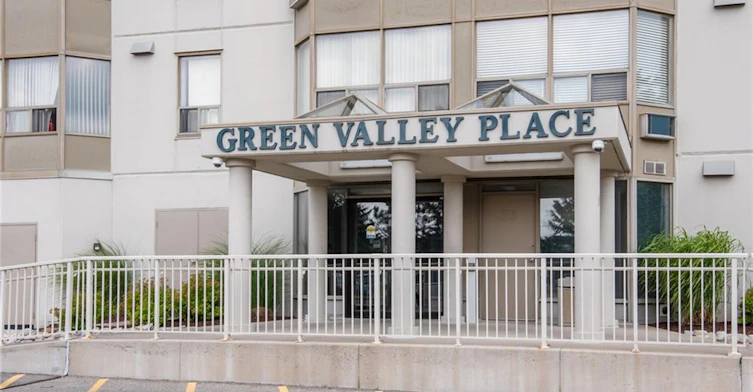 914-35 Green Valley Drive, Kitchener, ON, N2P 2A5 - 2