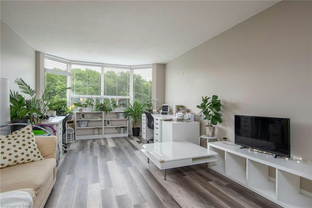 914-35 Green Valley Drive, Kitchener, ON, N2P 2A5 - 5
