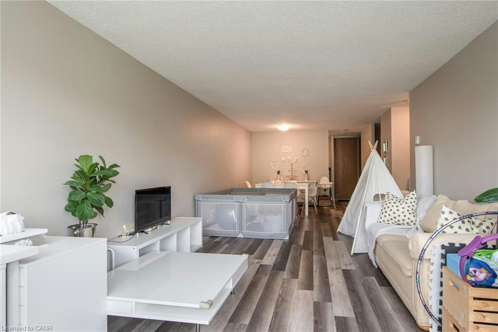 914-35 Green Valley Drive, Kitchener, ON, N2P 2A5 - 9
