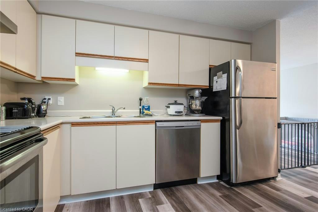 914-35 Green Valley Drive, Kitchener, ON, N2P 2A5 - 16
