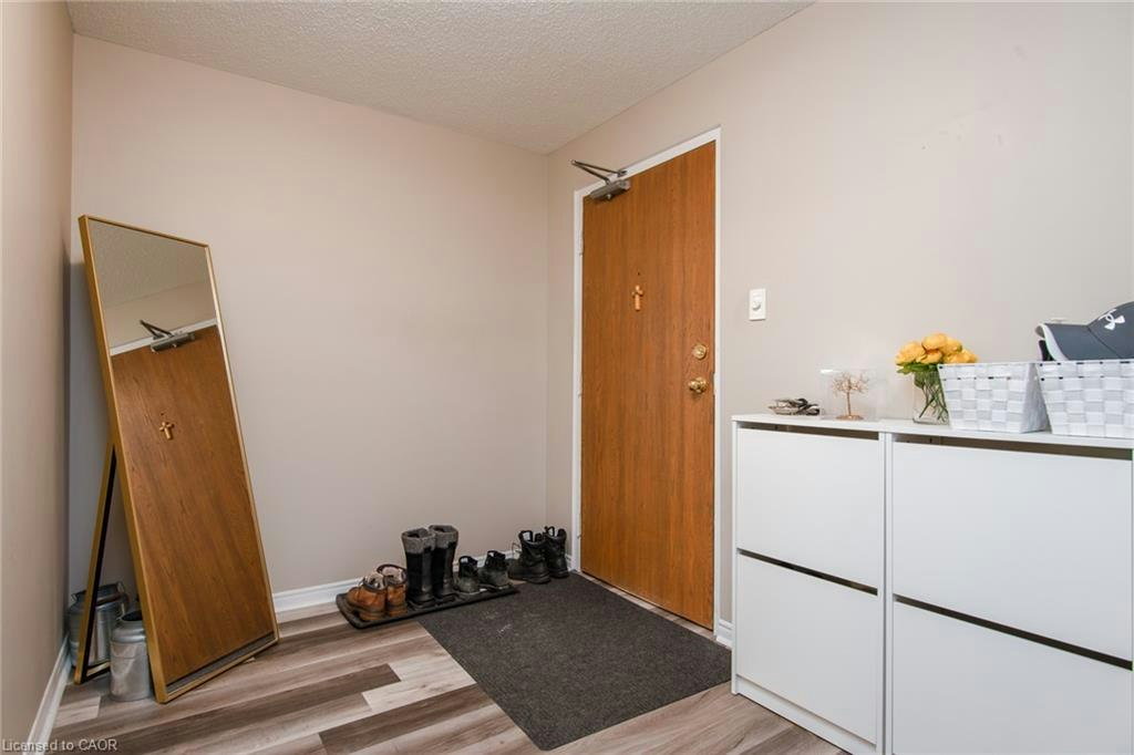 914-35 Green Valley Drive, Kitchener, ON, N2P 2A5 - 20