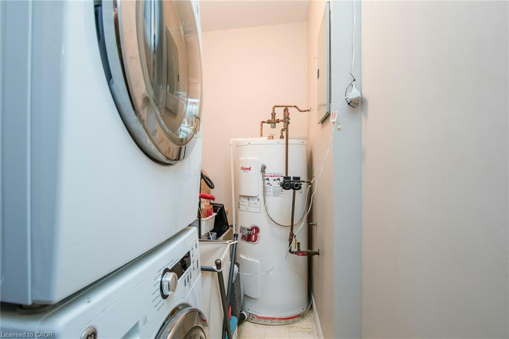 914-35 Green Valley Drive, Kitchener, ON, N2P 2A5 - 21