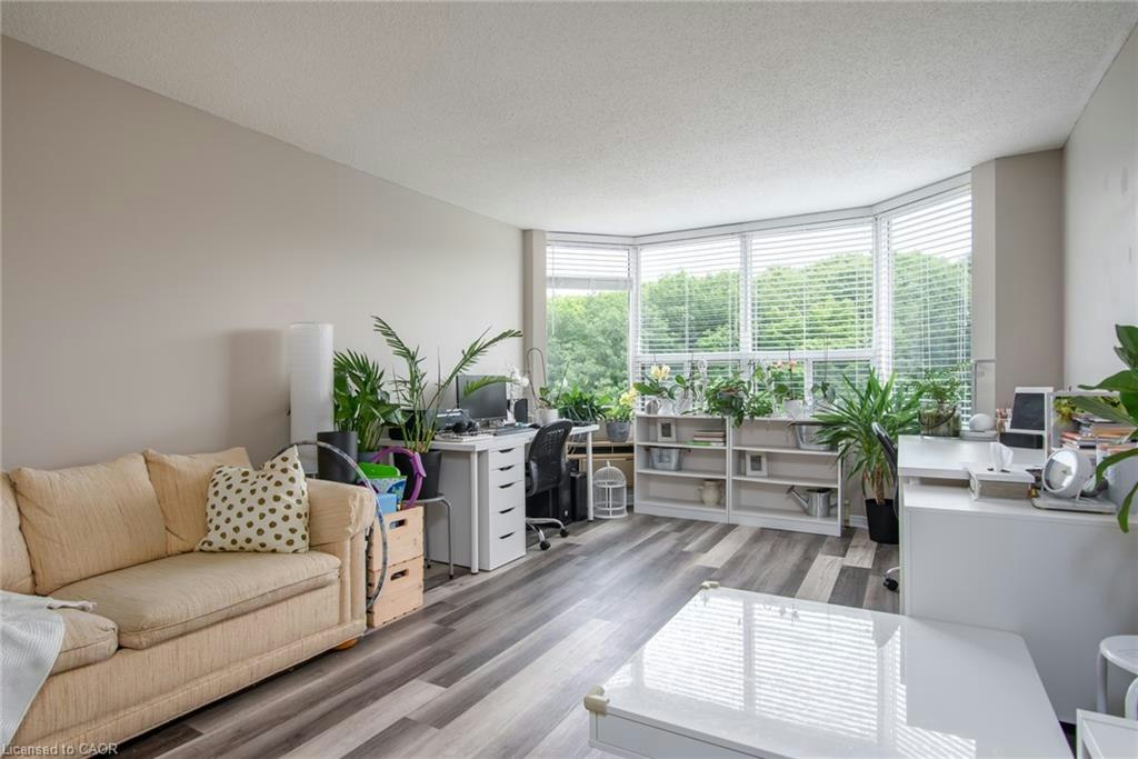 914-35 Green Valley Drive, Kitchener, ON, N2P 2A5 - 7