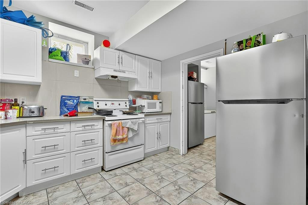 43 Dupont Street E, Waterloo, ON, N2J 2G8 - 9