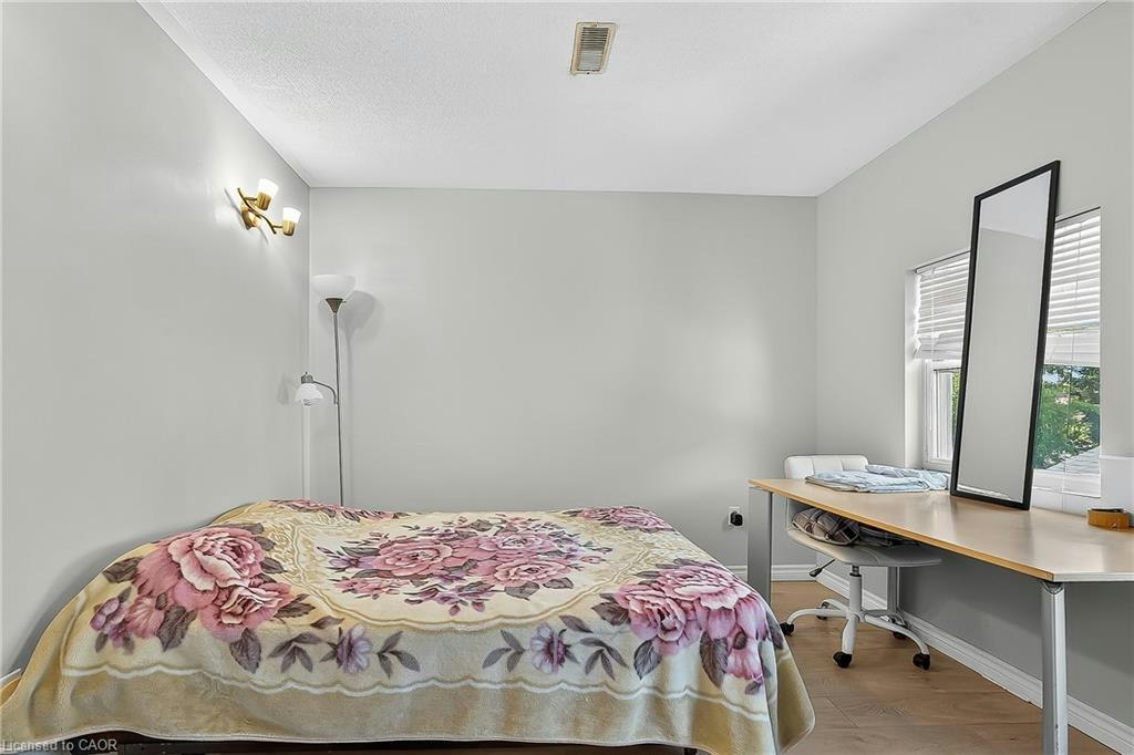 43 Dupont Street E, Waterloo, ON, N2J 2G8 - 6