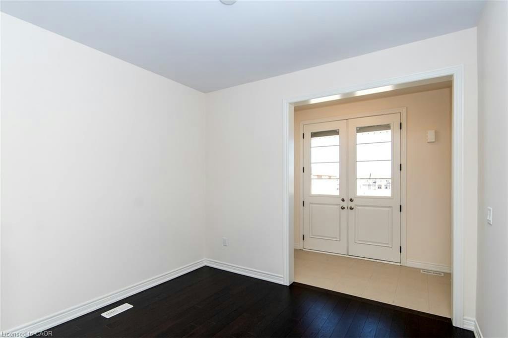 14 Cooley Grove, Hamilton, ON, L9K 0J7 - 6