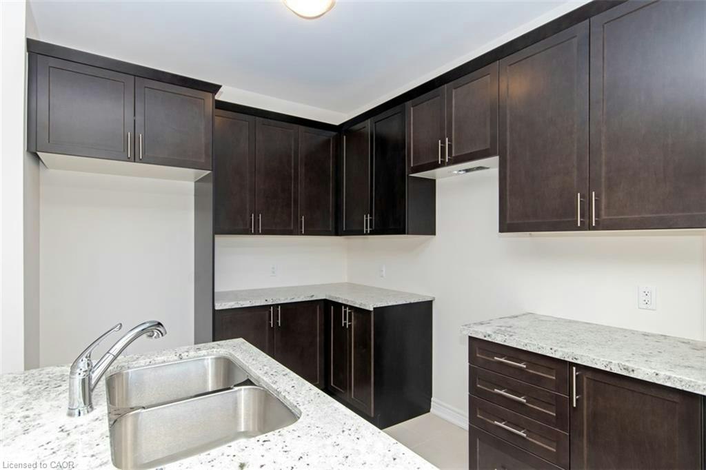 14 Cooley Grove, Hamilton, ON, L9K 0J7 - 15