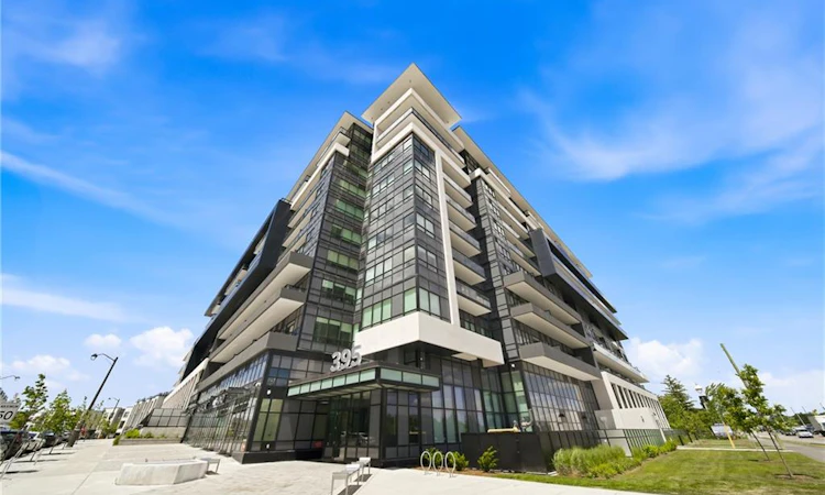 221-395 Dundas Street W