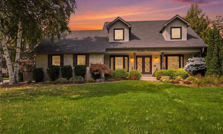 27 John Martin Crescent