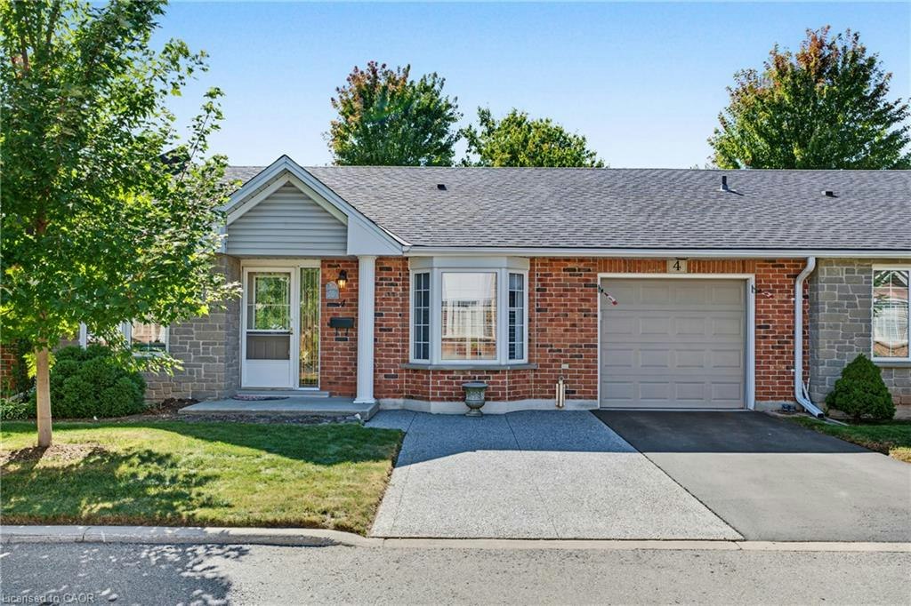 4-173 Wilson Street W, Hamilton, ON, L9G 1N4
