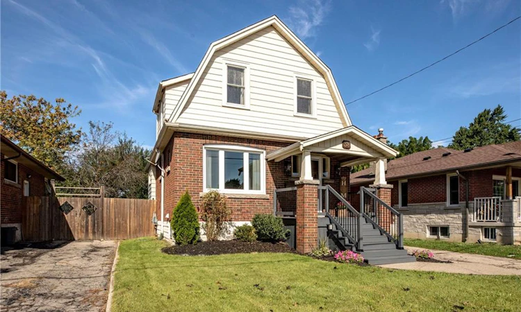 38 East 17th Street
