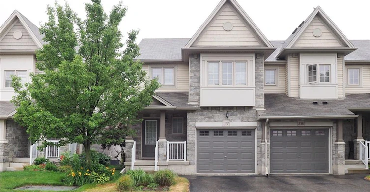 J37-7 Upper Mercer Street, Kitchener, ON, N2A 0B7 - 2