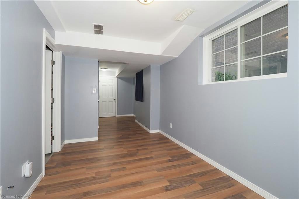 J37-7 Upper Mercer Street, Kitchener, ON, N2A 0B7 - 37