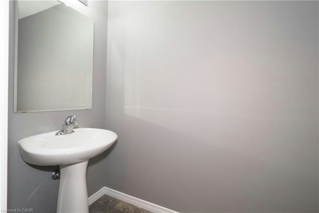J37-7 Upper Mercer Street, Kitchener, ON, N2A 0B7 - 20
