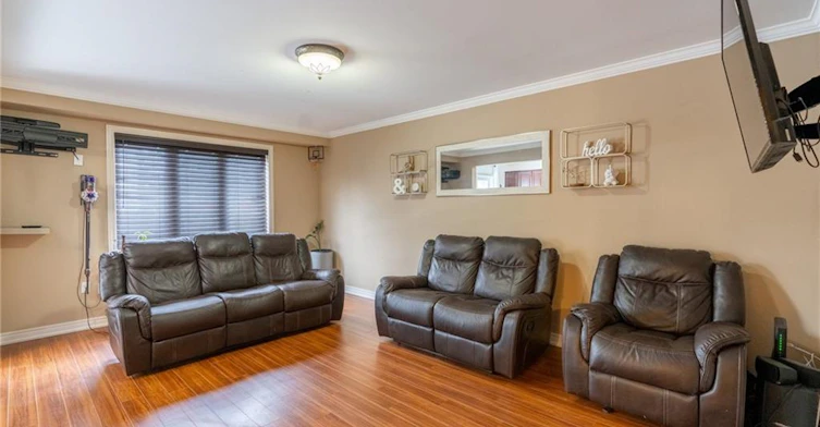 48 South Street N, Thorold, ON, L0S 1K0 - 4