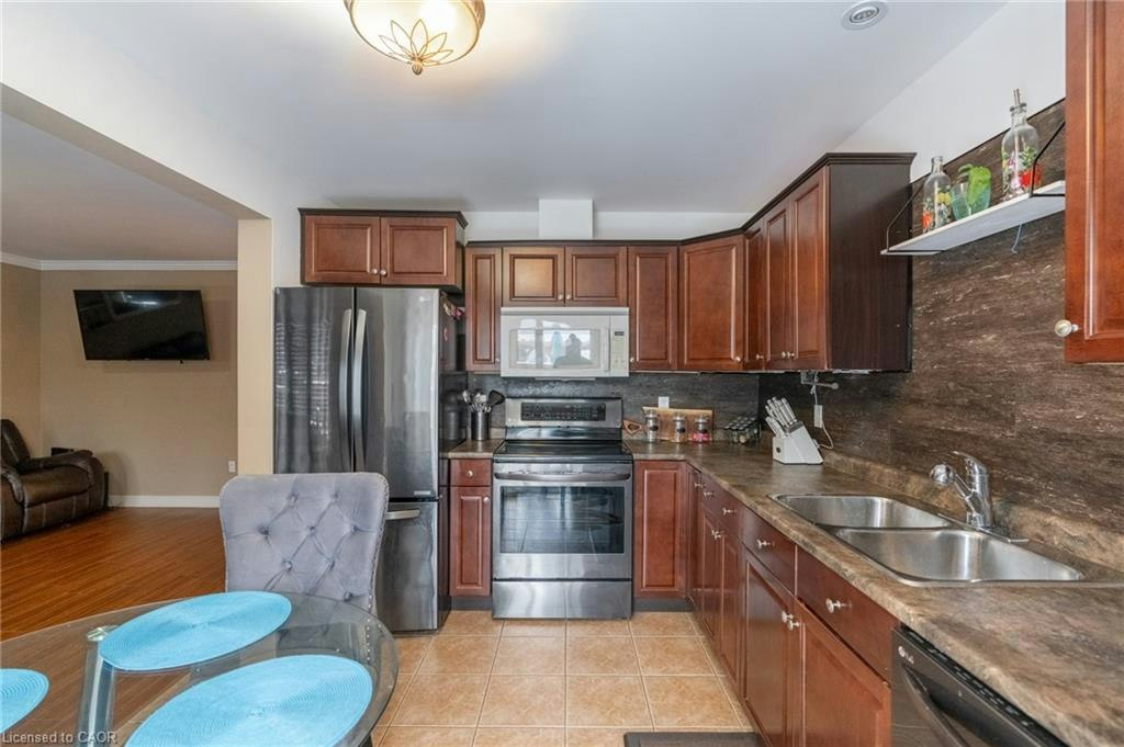 48 South Street N, Thorold, ON, L0S 1K0 - 9