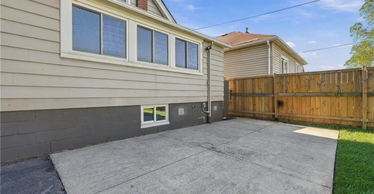329 Talbot Street, Hamilton, ON, L8H 6T2 - 32