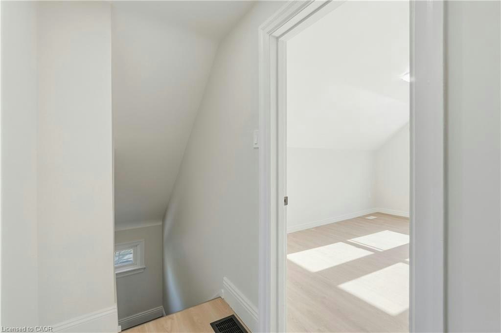 329 Talbot Street, Hamilton, ON, L8H 6T2 - 25
