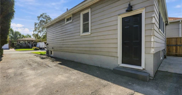 329 Talbot Street, Hamilton, ON, L8H 6T2 - 37