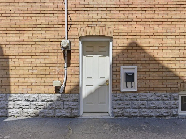 170 Kensington Avenue S, Hamilton, ON, L8M 3H5 - 32