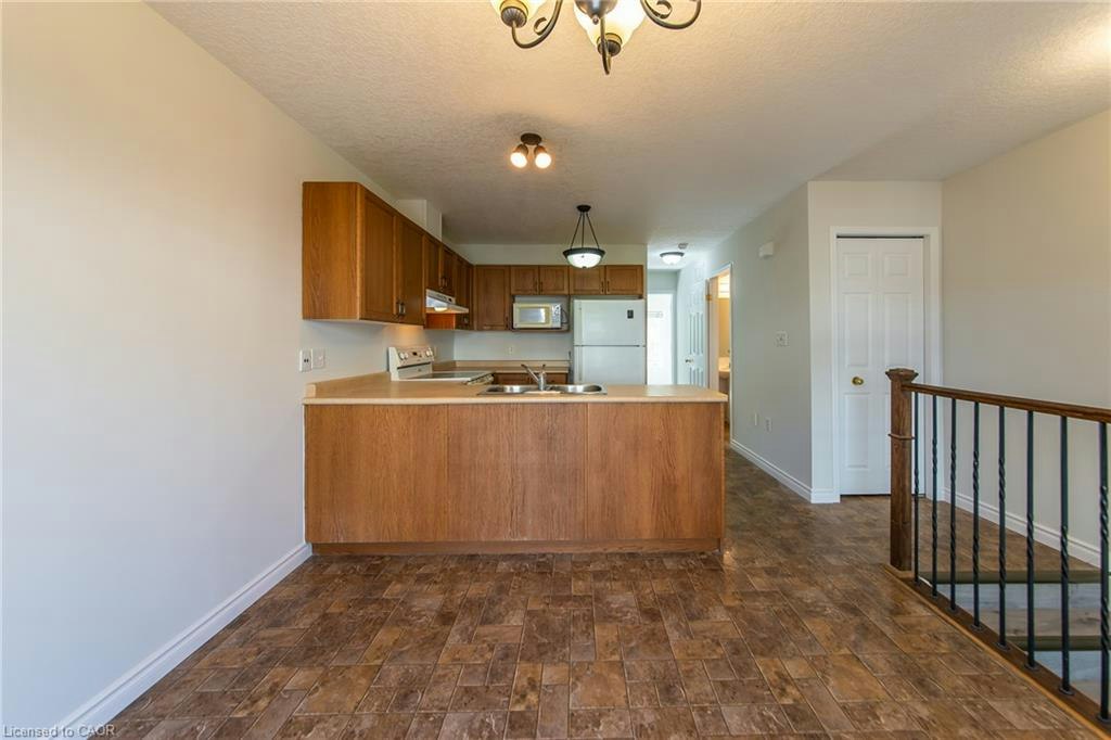 J54-619 Wild Ginger Avenue, Waterloo, ON, N2V 2X1 - 4