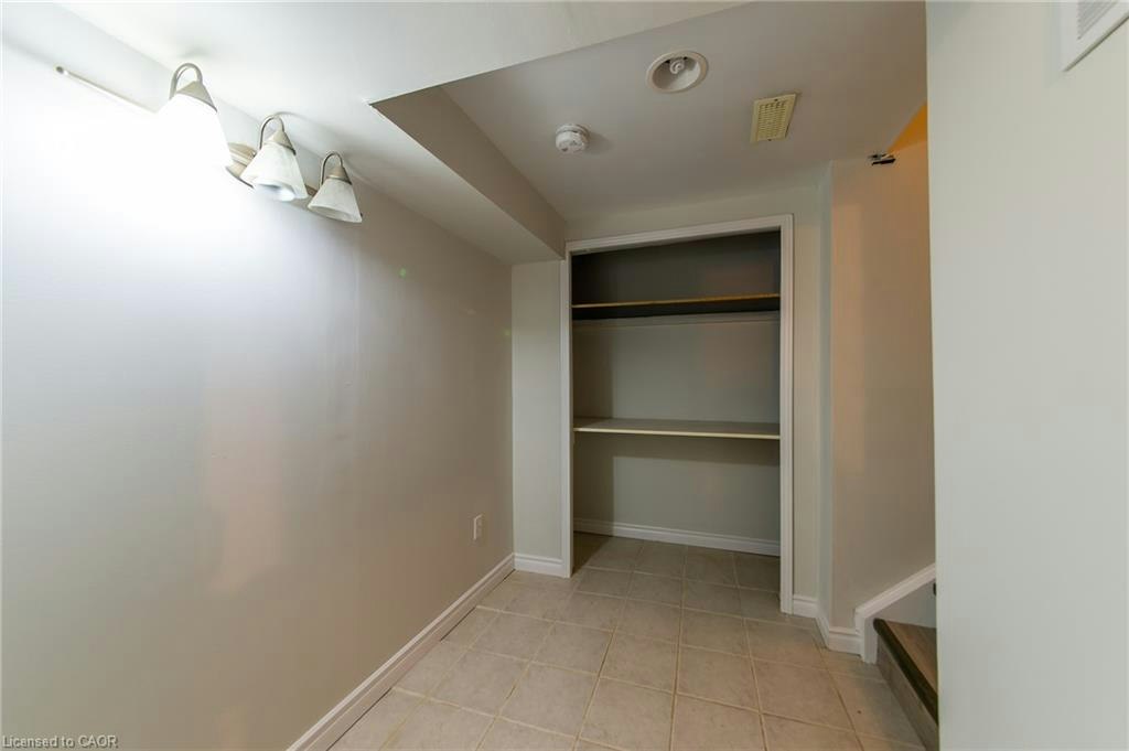 J54-619 Wild Ginger Avenue, Waterloo, ON, N2V 2X1 - 18