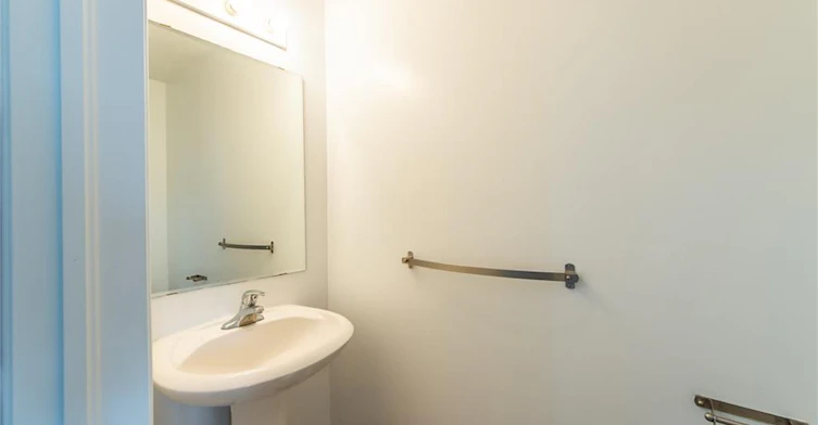 J54-619 Wild Ginger Avenue, Waterloo, ON, N2V 2X1 - 8